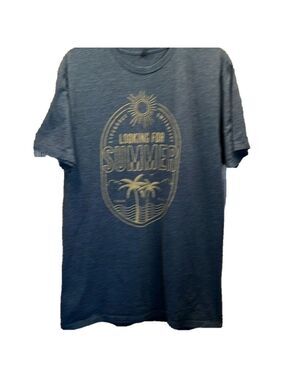 Looking for Summer Tee Shirt, PTP 21, L29”, Size Med or Large, see measurements